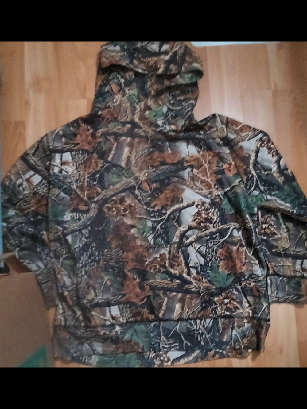 Realtree /Seclusion Camo Lightweight Hoodie Jacket in Brown & Green